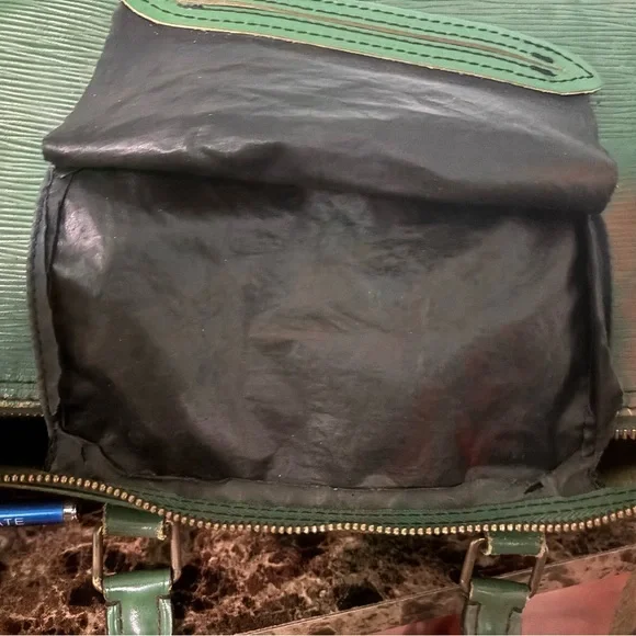 Green lv speedy bag - Picture 3 of 6